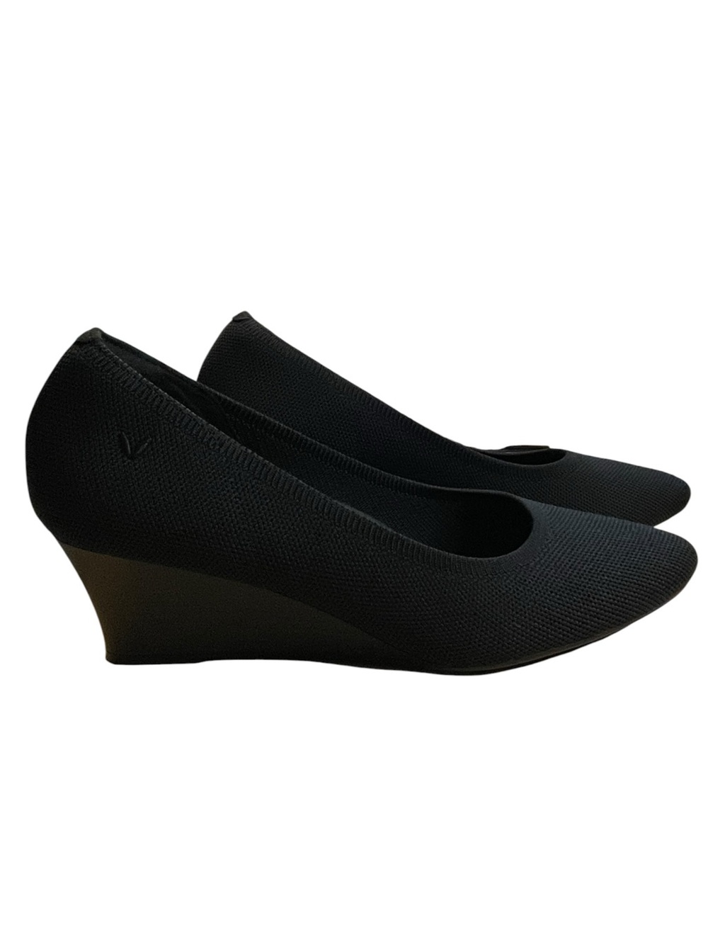 Vivaia Almond-Toe Wedge